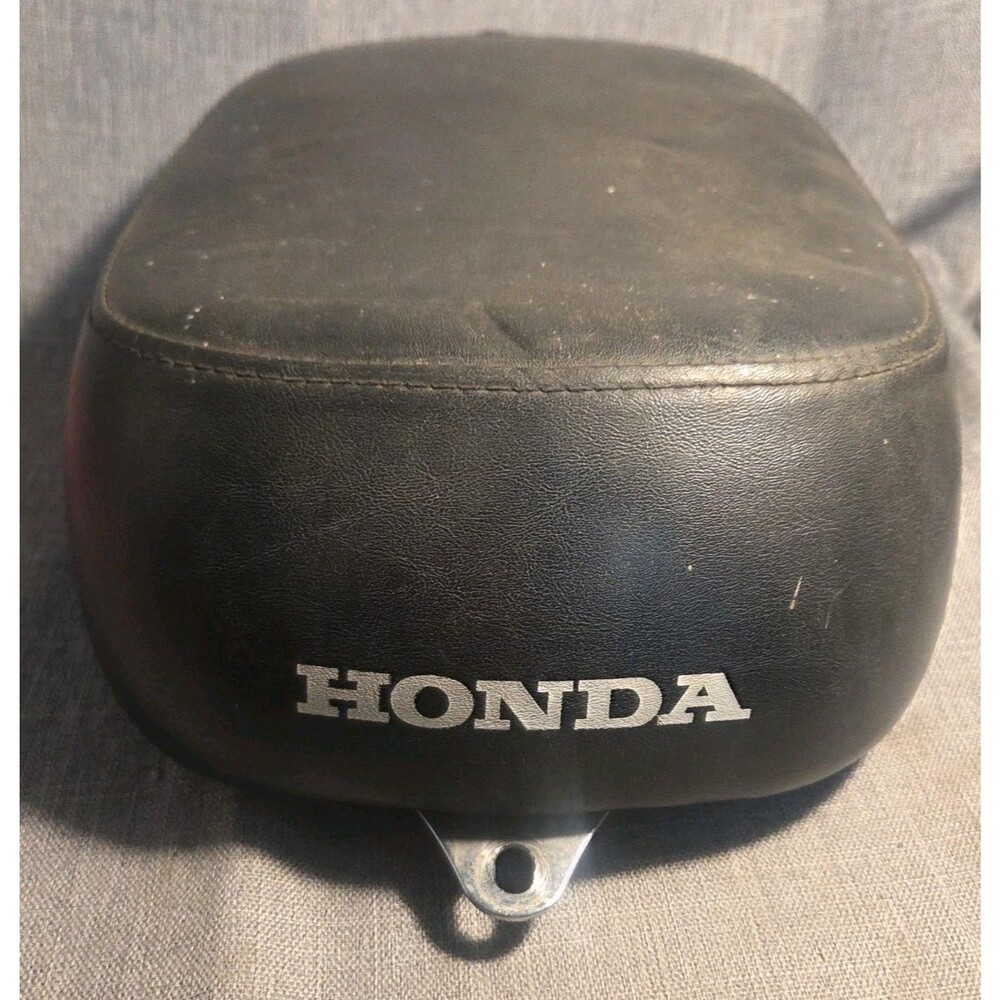 Honda VF750C Magna (1994-2003) Rear Pillion Passenger Seat 77300-MZ5-000